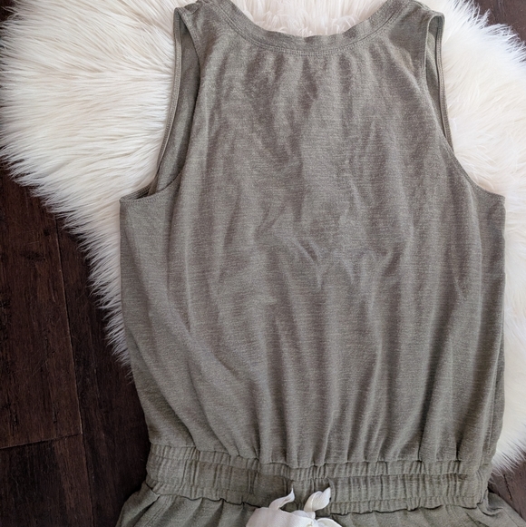 Aritzia WILFRED Free Izabel Olive Green Romper Shorts Sleeveless Tank M Medium - Picture 3 of 9